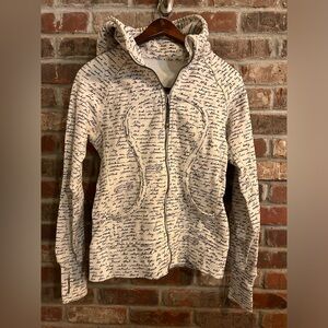 Lululemon Scuba Hoodie II
Manifesto Script Ghost Black / Ghost